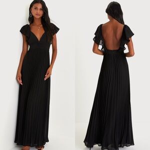 Lulu's Elegant Black Maxi Dress